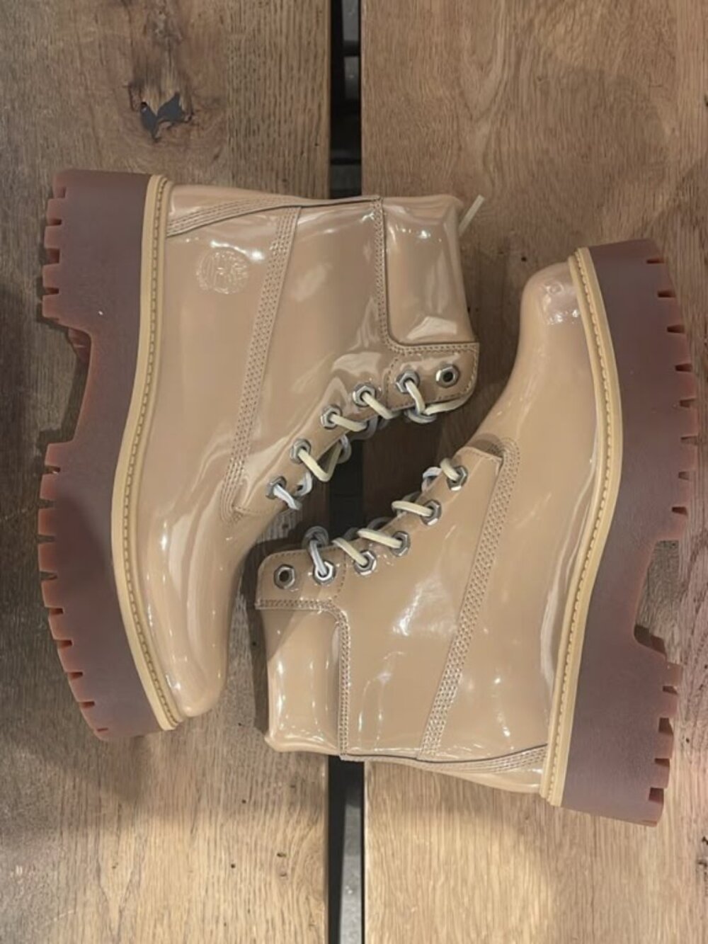 TIMBERLAND WOMEN'S STONE STREET 6 IN LACE WATERPROOF BOOT BEIGE PATENT A2H3C-AKJ